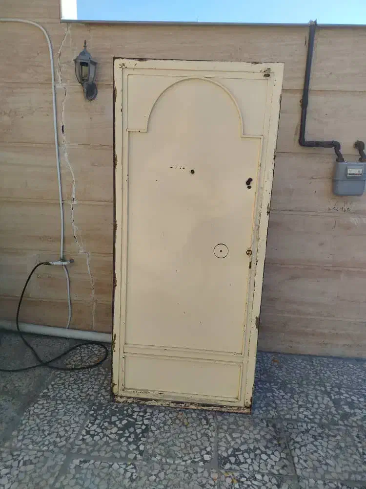 درآهنی|مصالح و تجهیزات ساختمان|شیراز, شهرک مدرس|دیوار