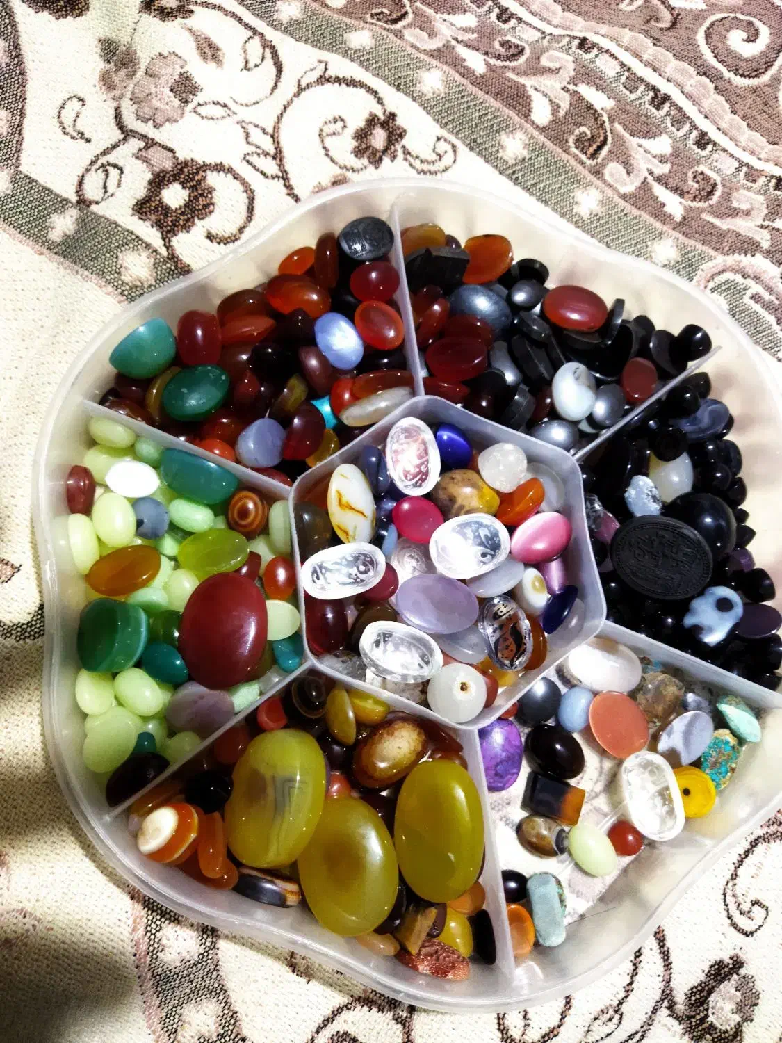 انواع نگین انگشتر و مدالی|بدلیجات|یزد, |دیوار