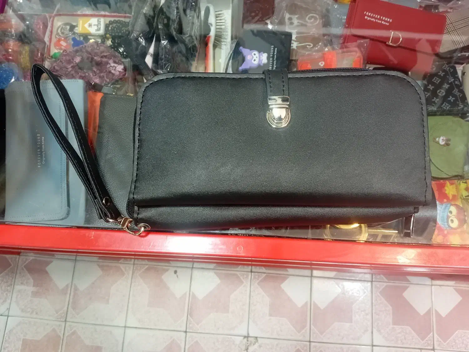 ی کیف برای پول، کارت، عکس، گوشی و دسته چک.|کیف، کفش، کمربند|تویسرکان, |دیوار