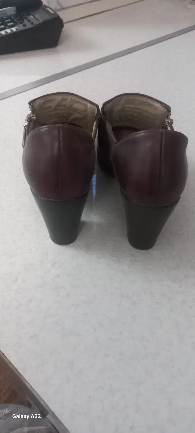 دو عدد کفش و پوتین زنانه کاملا سلام و در حد نو|کیف، کفش، کمربند|تبریز, |دیوار