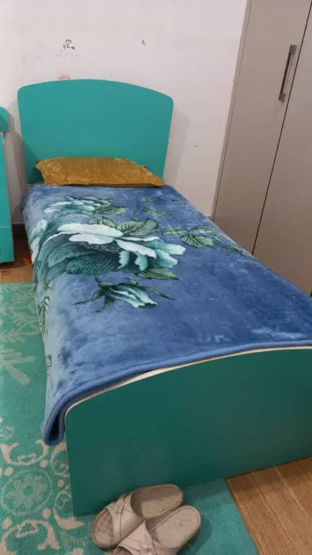 سرویس خواب نوجوان تک نفر|تخت و سرویس خواب|اهواز, کوی آغاجاری|دیوار