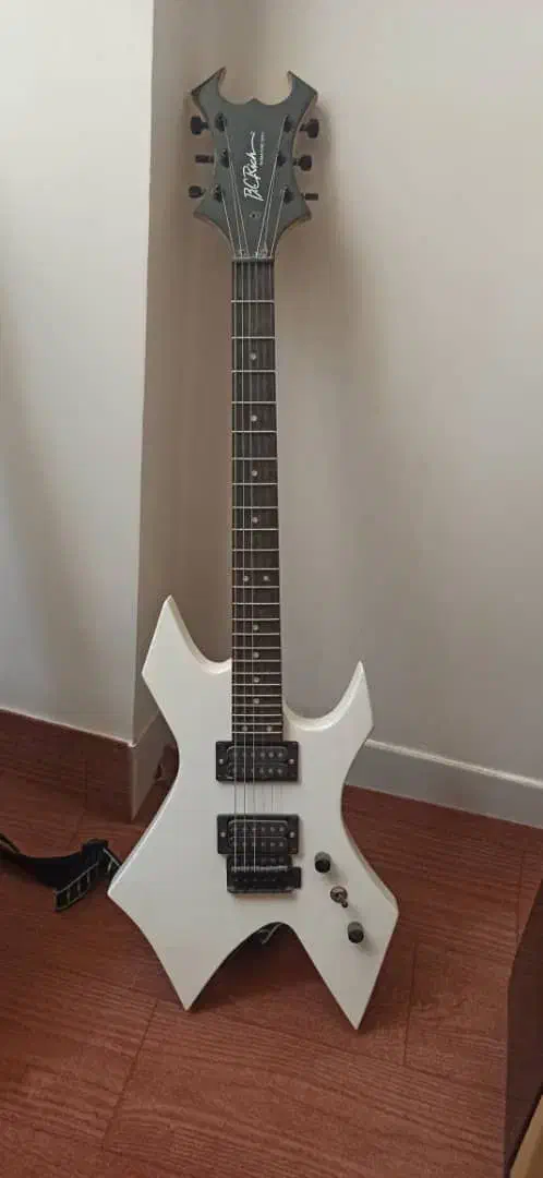 گیتار الکتریک|گیتار، بیس، امپلیفایر|شهرکرد, |دیوار