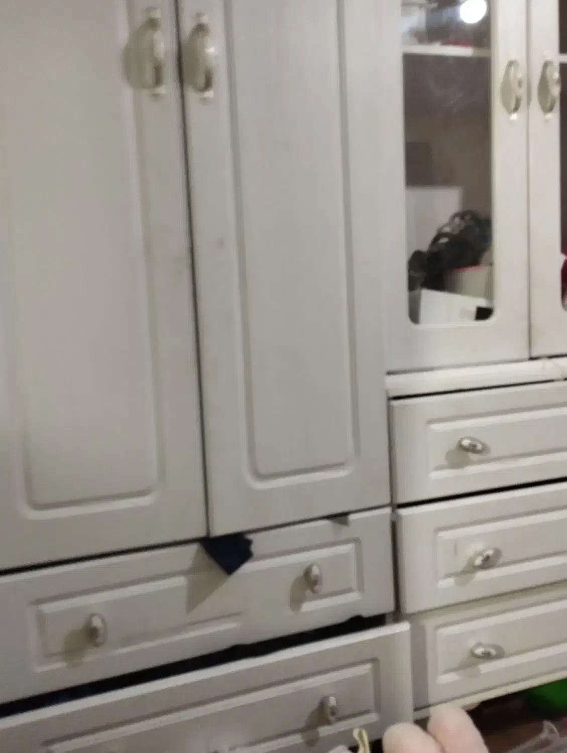 تخت و کمد بوفه کاملا سالم|تخت و سرویس خواب|تهران, خاک سفید|دیوار