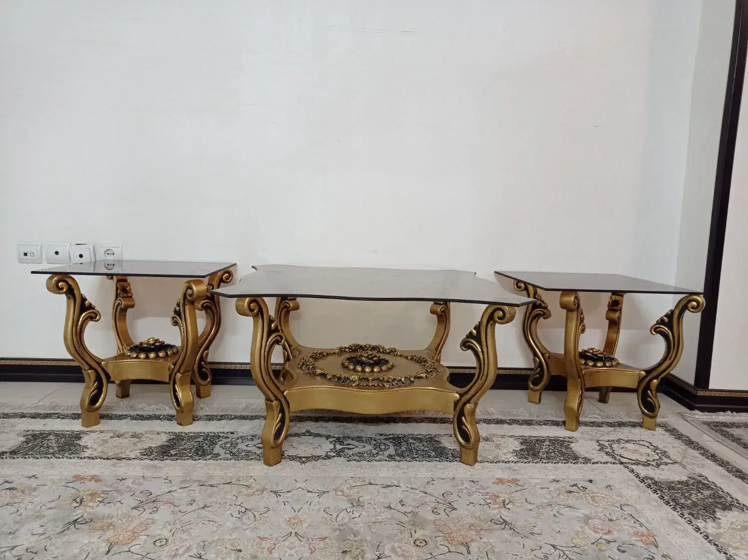 3عددجلومبلی وعسلی|مبلمان خانگی و میز عسلی|گلستان (تهران), |دیوار