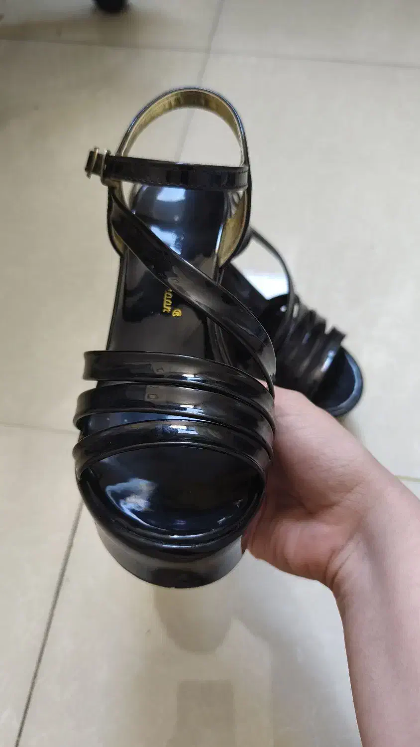 کفش مجلسی کاملاتمیزوشیک|کیف، کفش، کمربند|شاهینشهر, شهرک مطهری|دیوار