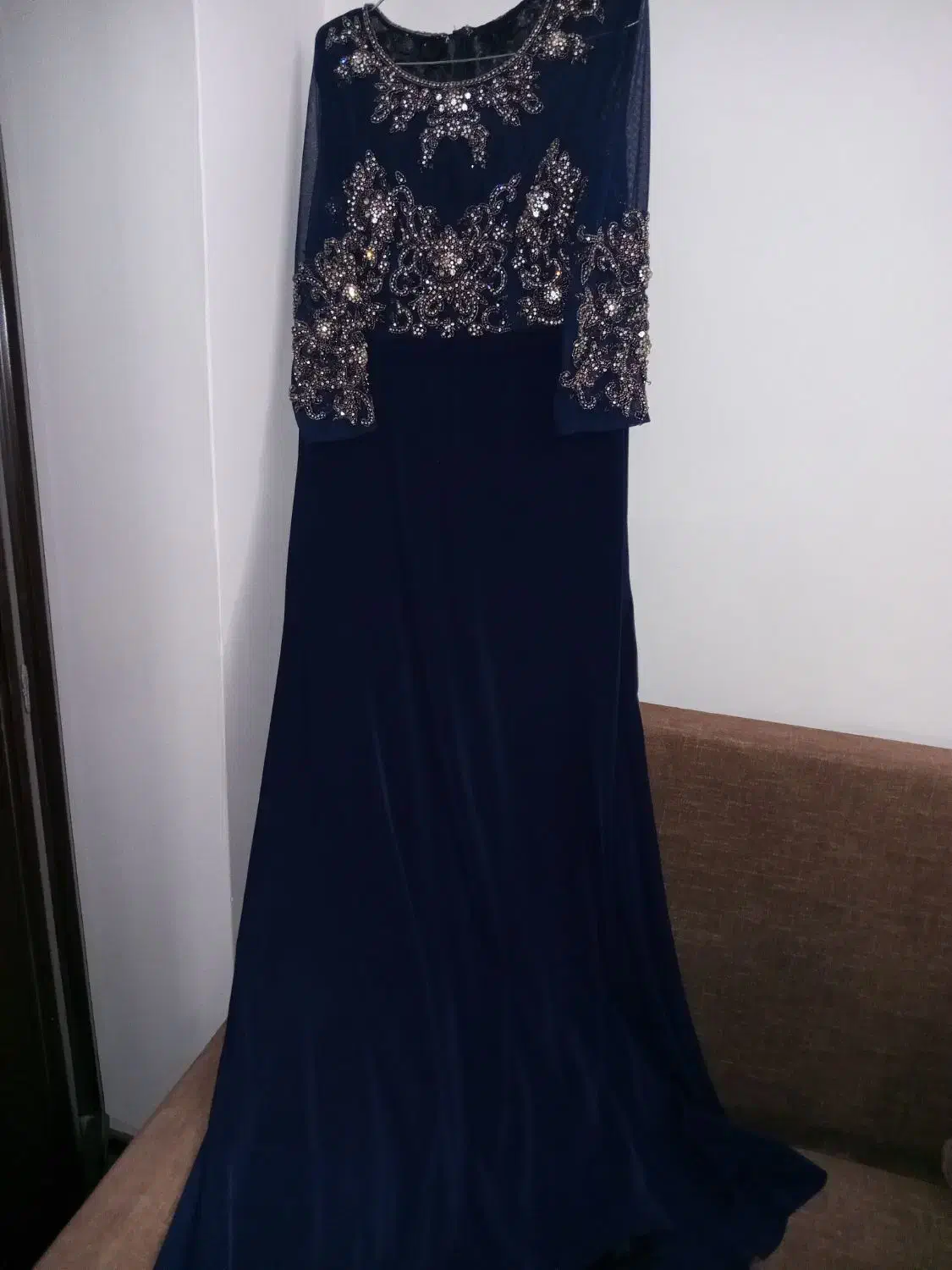 لباس مجلسی زنانه|لباس|قم, شاه سید علی|دیوار