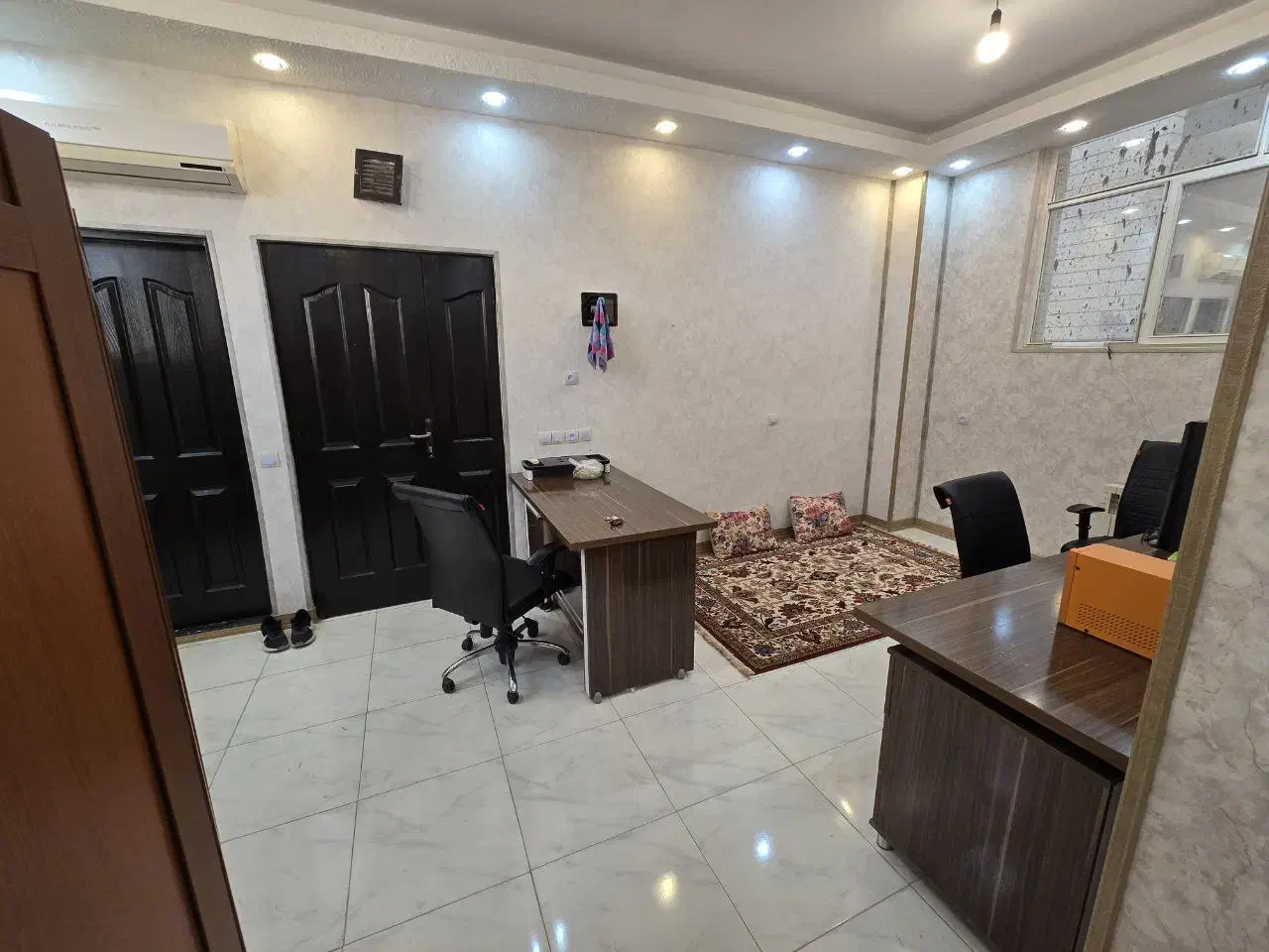 فروش اداری تابلو خور محله ب۴/تهاتر با مسکونی|فروش دفتر کار، اتاق اداری، مطب|فولادشهر, B4|دیوار