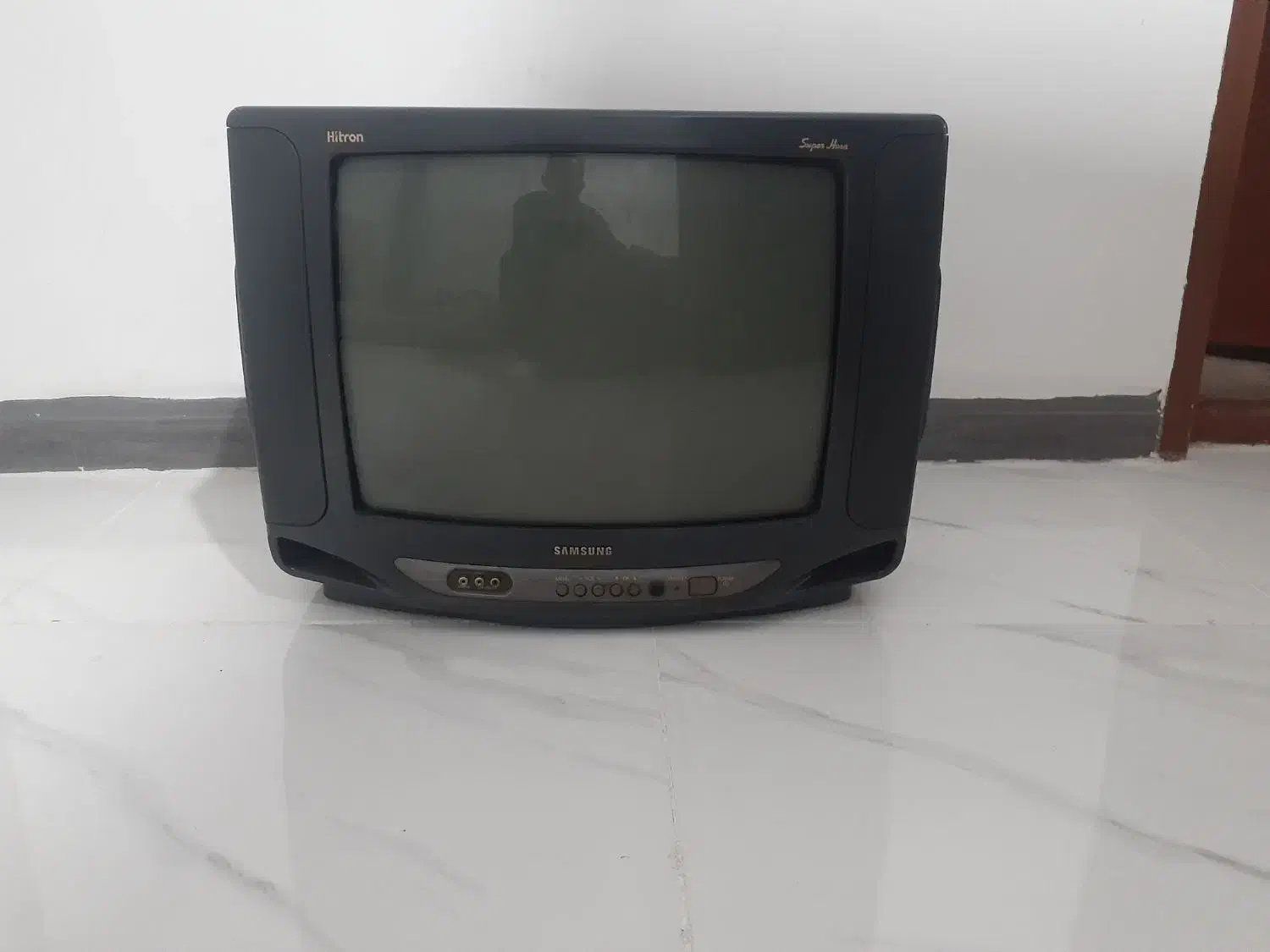 سامسونگ۲۱اینچ همراه با کنترل|تلویزیون و پروژکتور|گنبد کاووس, |دیوار