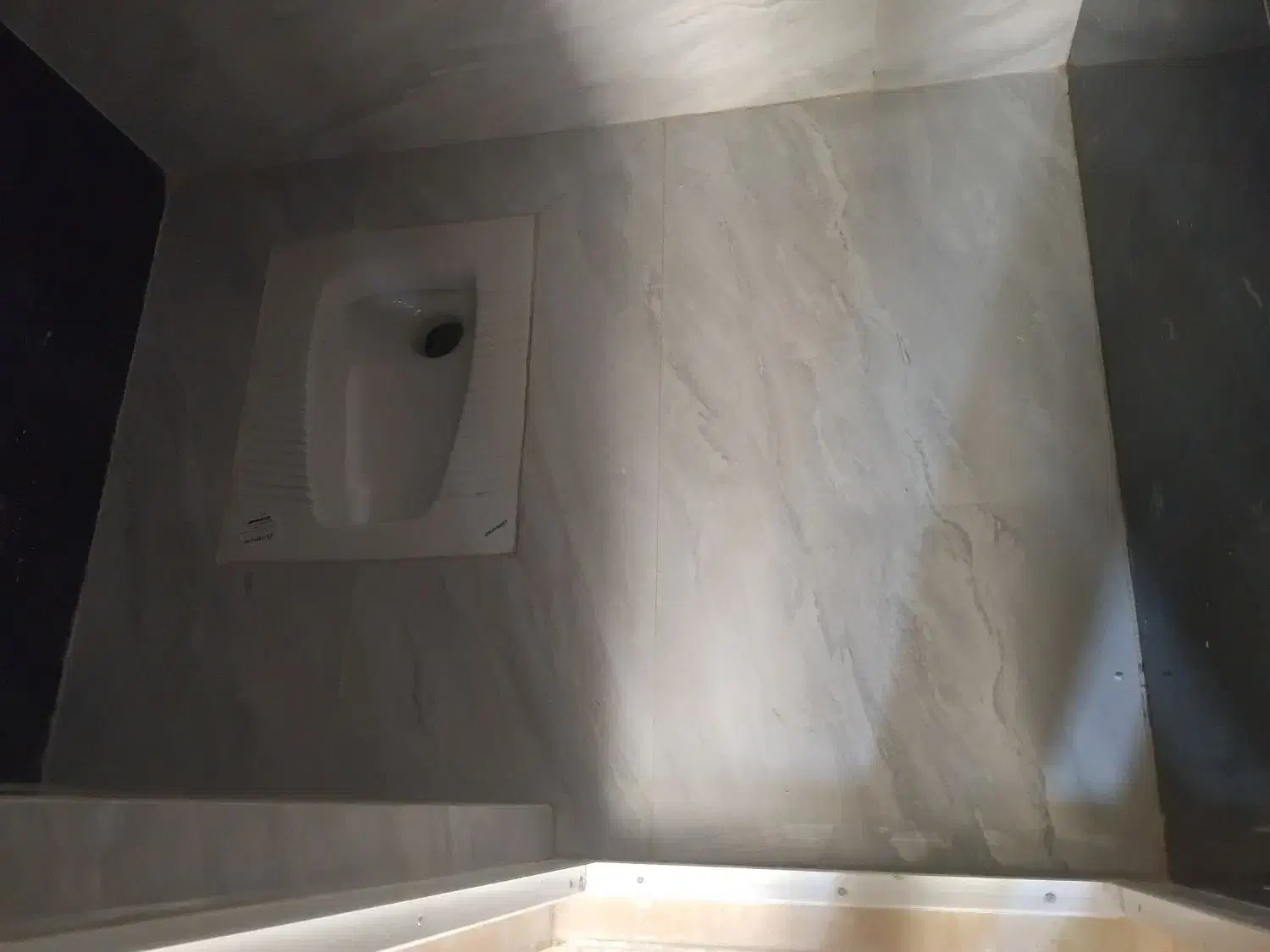 انجام کارهای کاشیکاری و سرامیکی  با بهترین کیفیت|خدمات پیشه و مهارت|کوهدشت, |دیوار