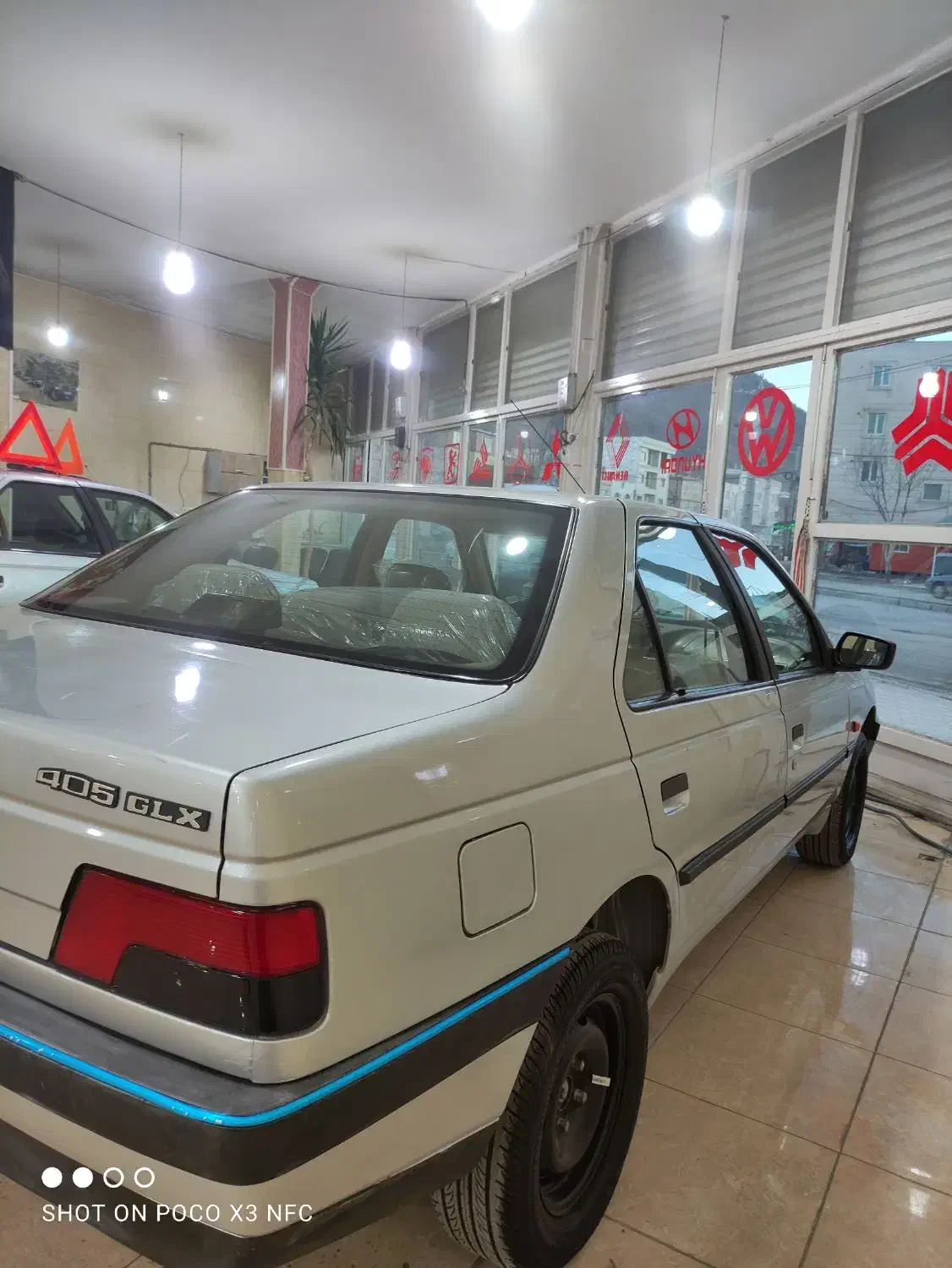 پژو۴۰۵|خودرو سواری و وانت|مریوان, |دیوار