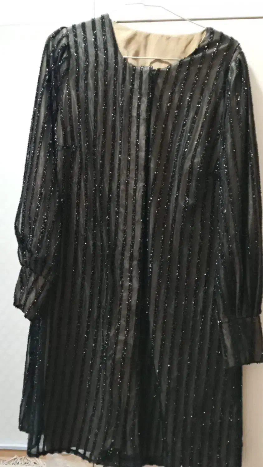 فروش تعدادی لباس باقیمت مناسب به فروش میرسد|لباس|مراغه, |دیوار