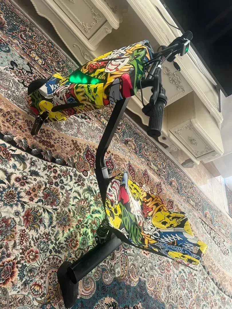 اسکوتر|دوچرخه، اسکیت، اسکوتر|شیراز, کوشک میدان|دیوار