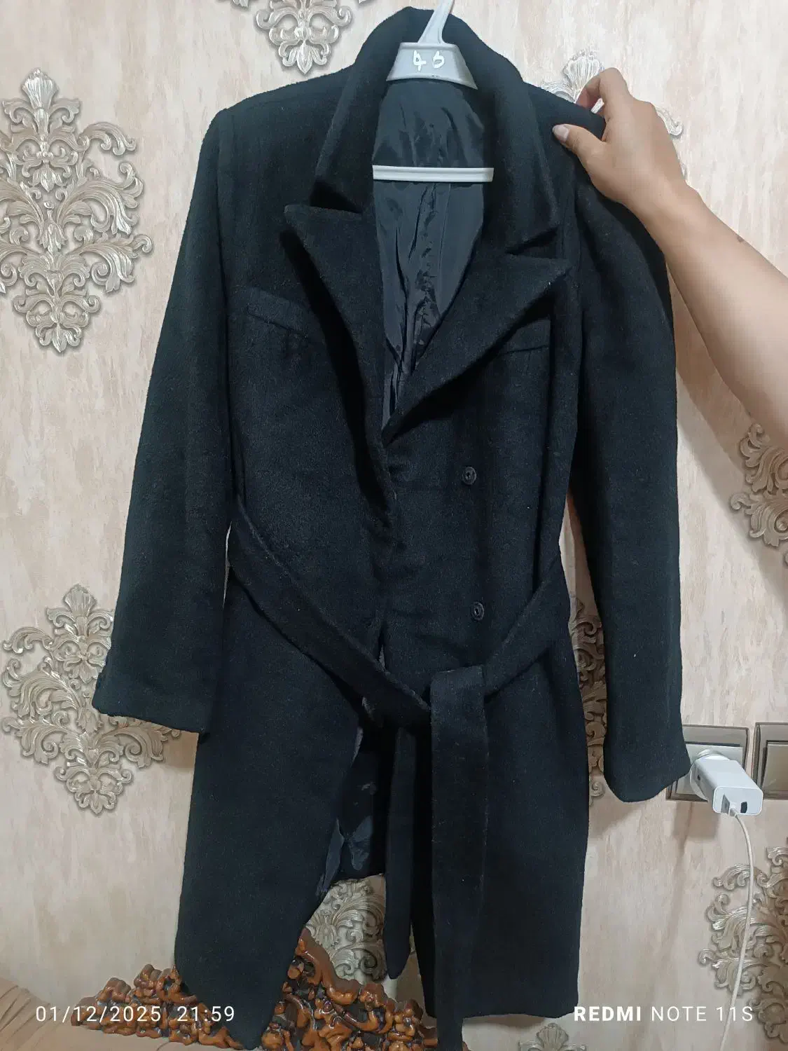 تعدادی پالتو و کاپشن زنانه|لباس|نیشابور, شهرک بهداری|دیوار