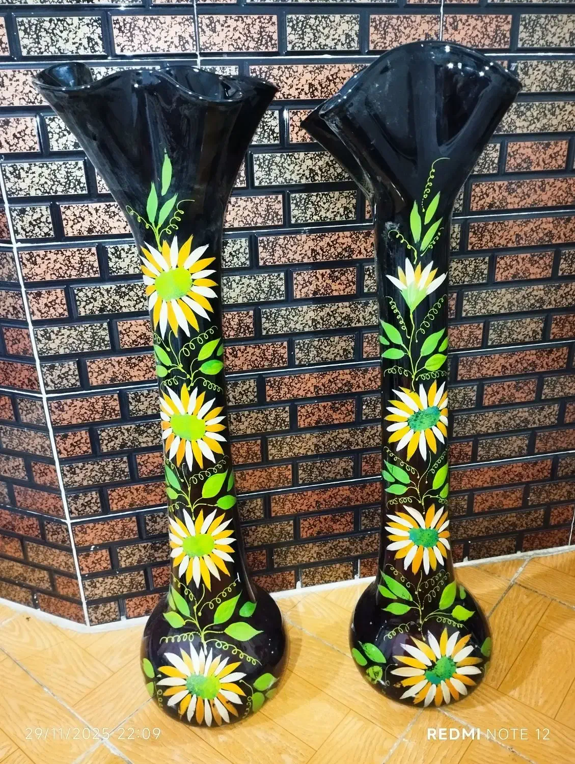 گلدان شیشه ای|گل مصنوعی|ملایر, |دیوار