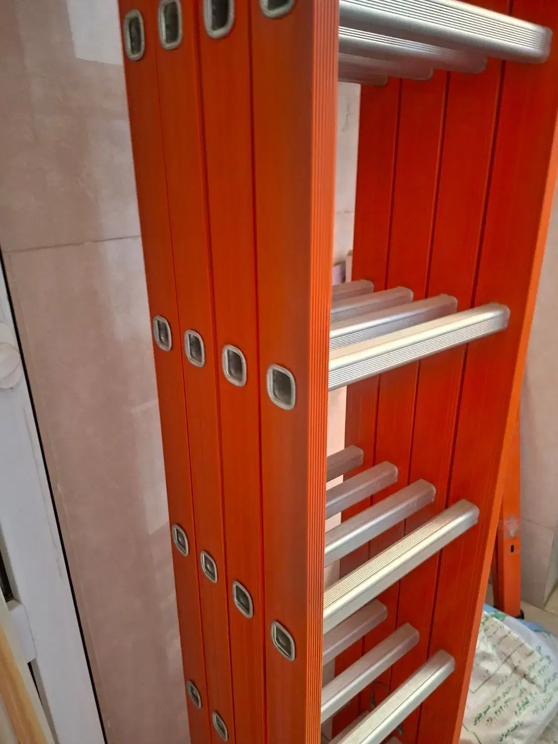 نردبان تاشو|ابزارآلات|تهران, شهرک ولیعصر جنوبی|دیوار