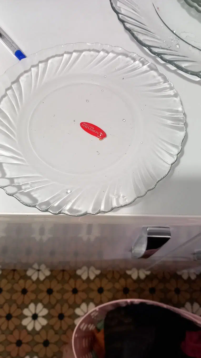 ظرفای شیشه ای دیس و بشقاب میوه و مرغ خوری|ظروف سرو و پذیرایی|خرم‌آباد, |دیوار