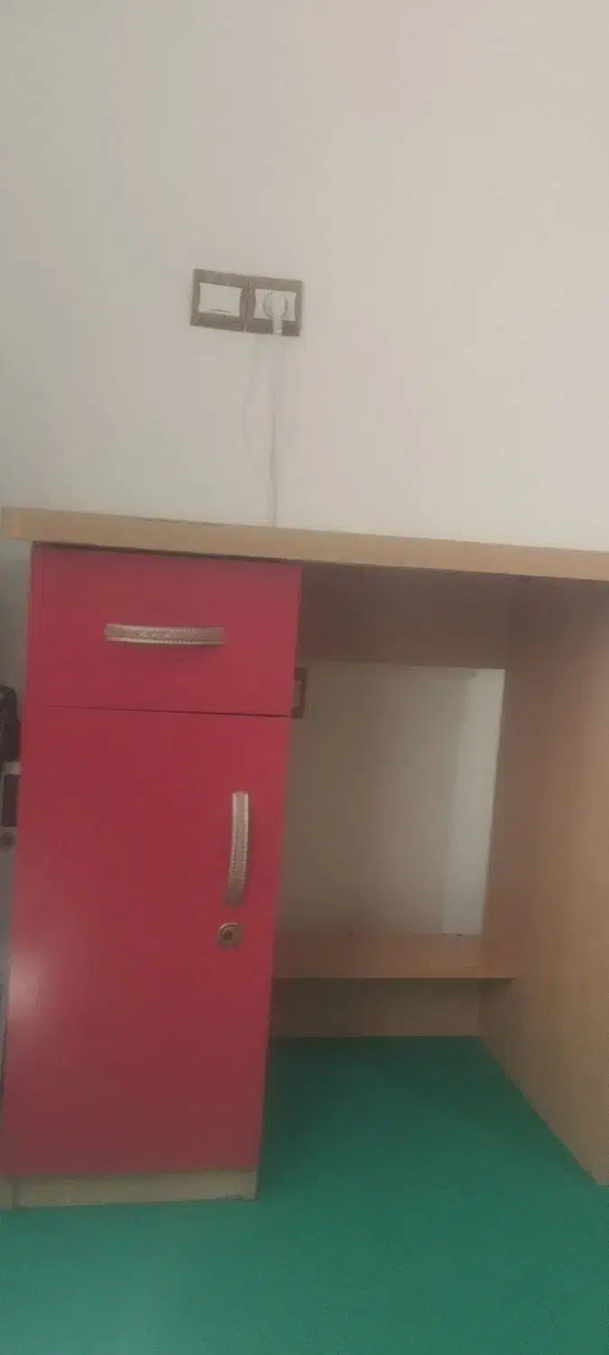 میزتحریر سالم|میز تحریر و کامپیوتر|اسلامآباد غرب, |دیوار