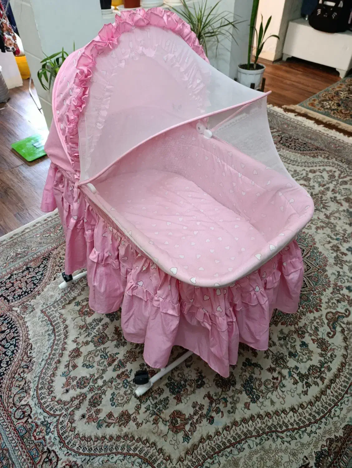 گهواره تاشو|تخت و صندلی بچه|اهواز, شهرک نفت|دیوار