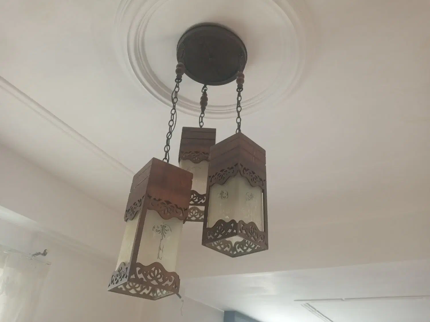 لوستر چوبی ۳،۵ و تک شعله|لوستر و چراغ آویز|لاهیجان, گلستان|دیوار