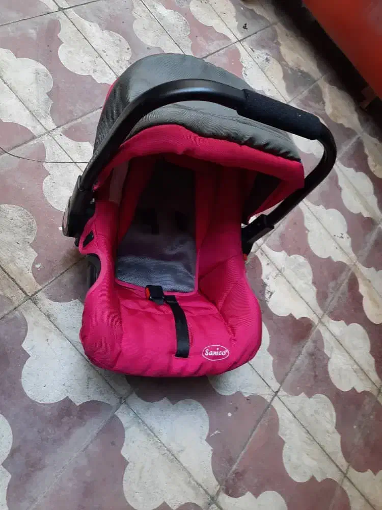 کالسکه نوزاد|کالسکه و لوازم جانبی|شیراز, شهرک گلدشت محمدی|دیوار