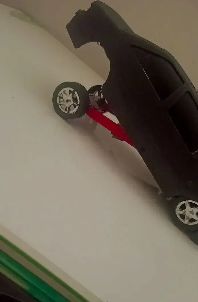 ماکت ماشین (پنوماتیک)|اسباب‌‌بازی|بندرعباس, |دیوار