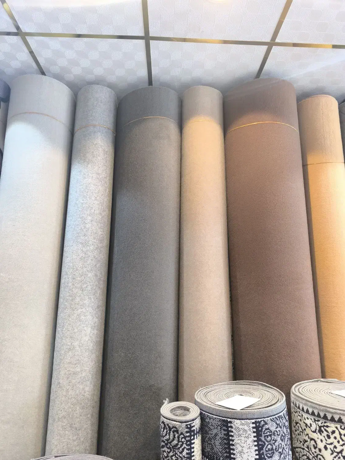 موکت مخملی شیک فروشگاه تندیس ۲۱۴۴|موکت|قم, شاه ابراهیم|دیوار