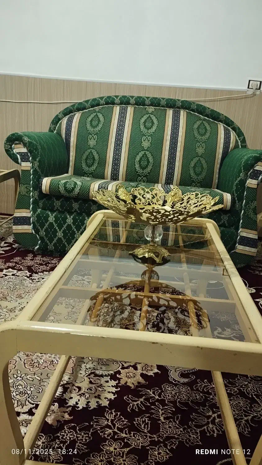 مبل راحتی هفت نفره|مبلمان خانگی و میز عسلی|چاراویماق, |دیوار