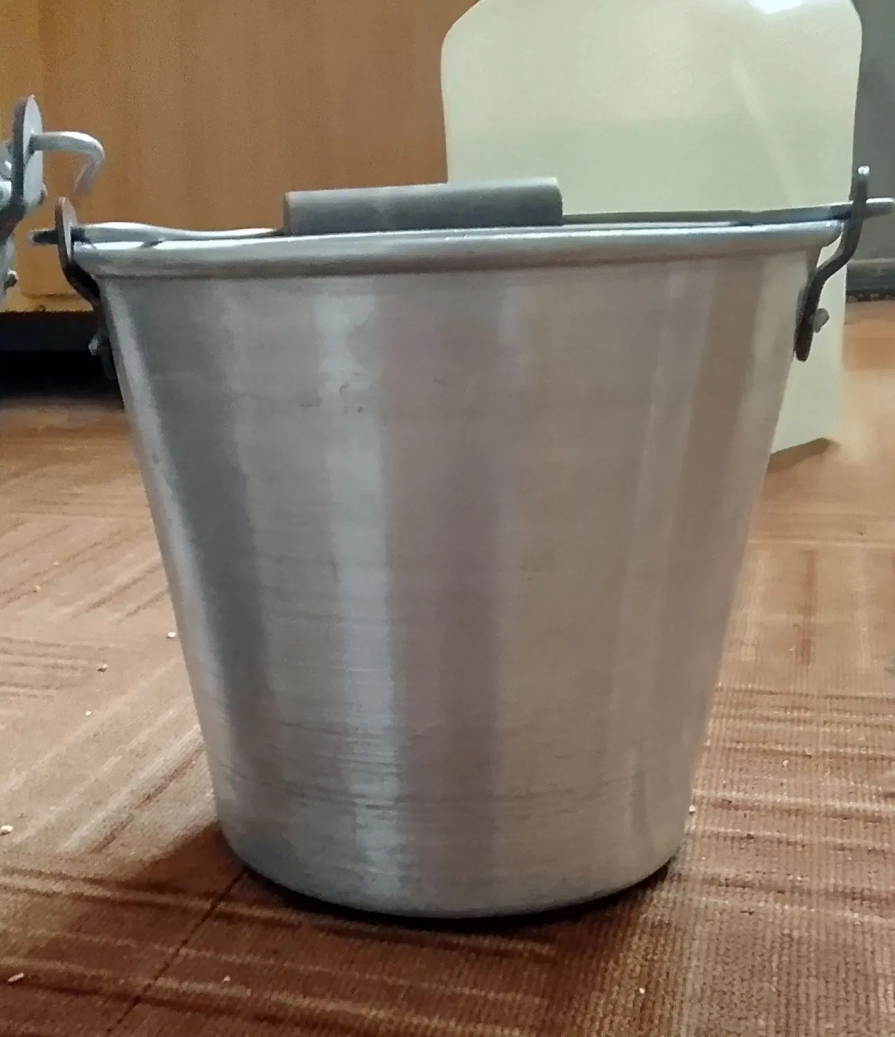 سطل شیر|ظروف نگهدارنده، پلاستیکی، یک‌بارمصرف|زابل, |دیوار