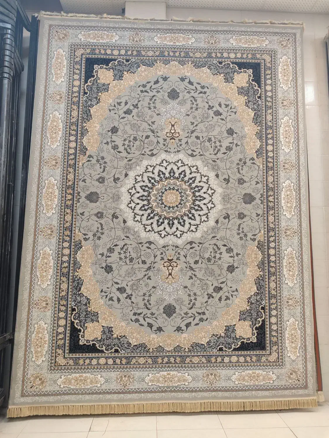 قالی نونو.. اصلا استفاده نشده|فرش|زرند, |دیوار