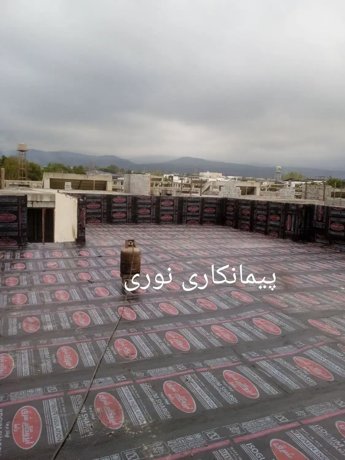 ایزوگام قیرگونی آسفالت حتی یک متر در تمام نقاط|خدمات پیشه و مهارت|چمستان, |دیوار