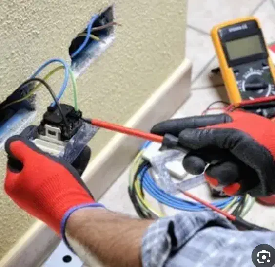 برق کشی و نصاب کاغذ دیواری|خدمات پیشه و مهارت|بروجرد, |دیوار