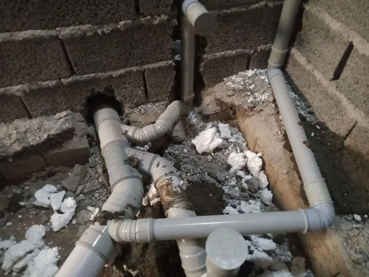 لوله کشی فاضلاب وآب ساختمان|خدمات پیشه و مهارت|بم, |دیوار