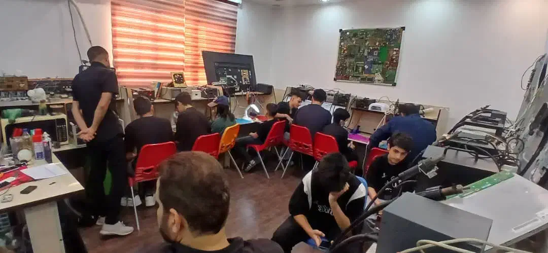 آموزش تعمیرات برد الکترونیک تضمینی اقساطی|خدمات آموزشی|اهواز, زیتون کارمندی|دیوار