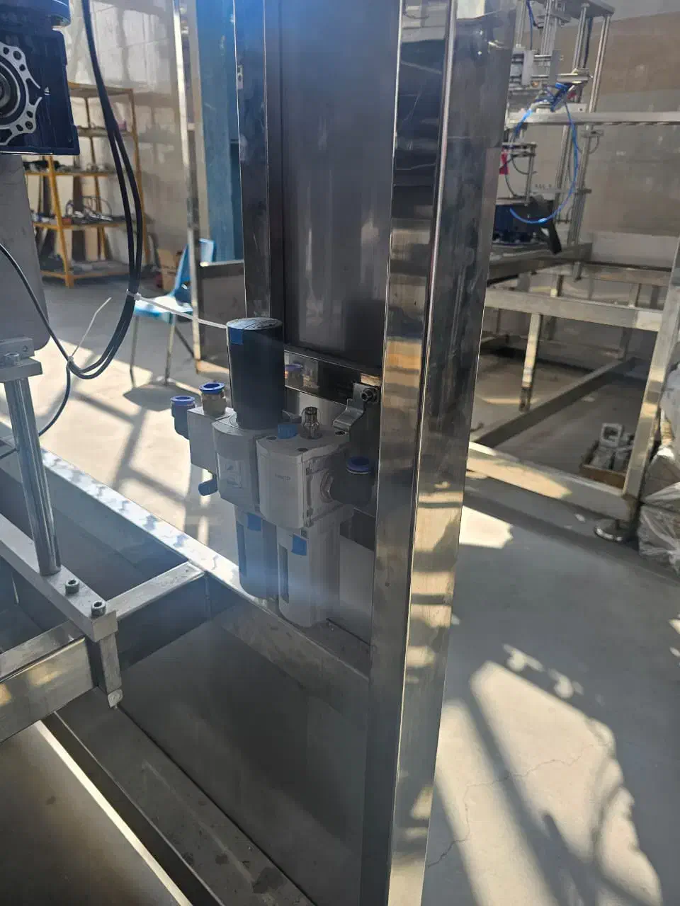 به چند نفر کارگر در کارخانه لبنیات نیازمندیم.|استخدام صنعتی، فنی، مهندسی|ممقان, |دیوار