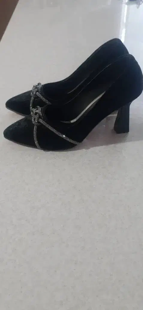 کفش مجلسی|کیف، کفش، کمربند|دورود, |دیوار