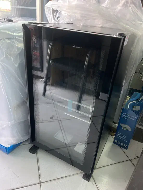 بخچال ۷ فوت ویترینی|فروشگاه و مغازه|شاهرود, |دیوار