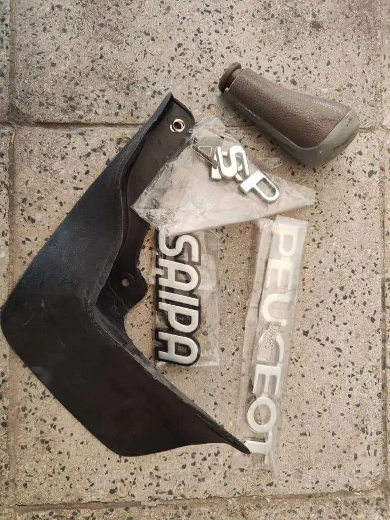 قالپاق پژو سر دنده و آرم پارس|قطعات یدکی و لوازم جانبی|محمدیه-قزوین, |دیوار