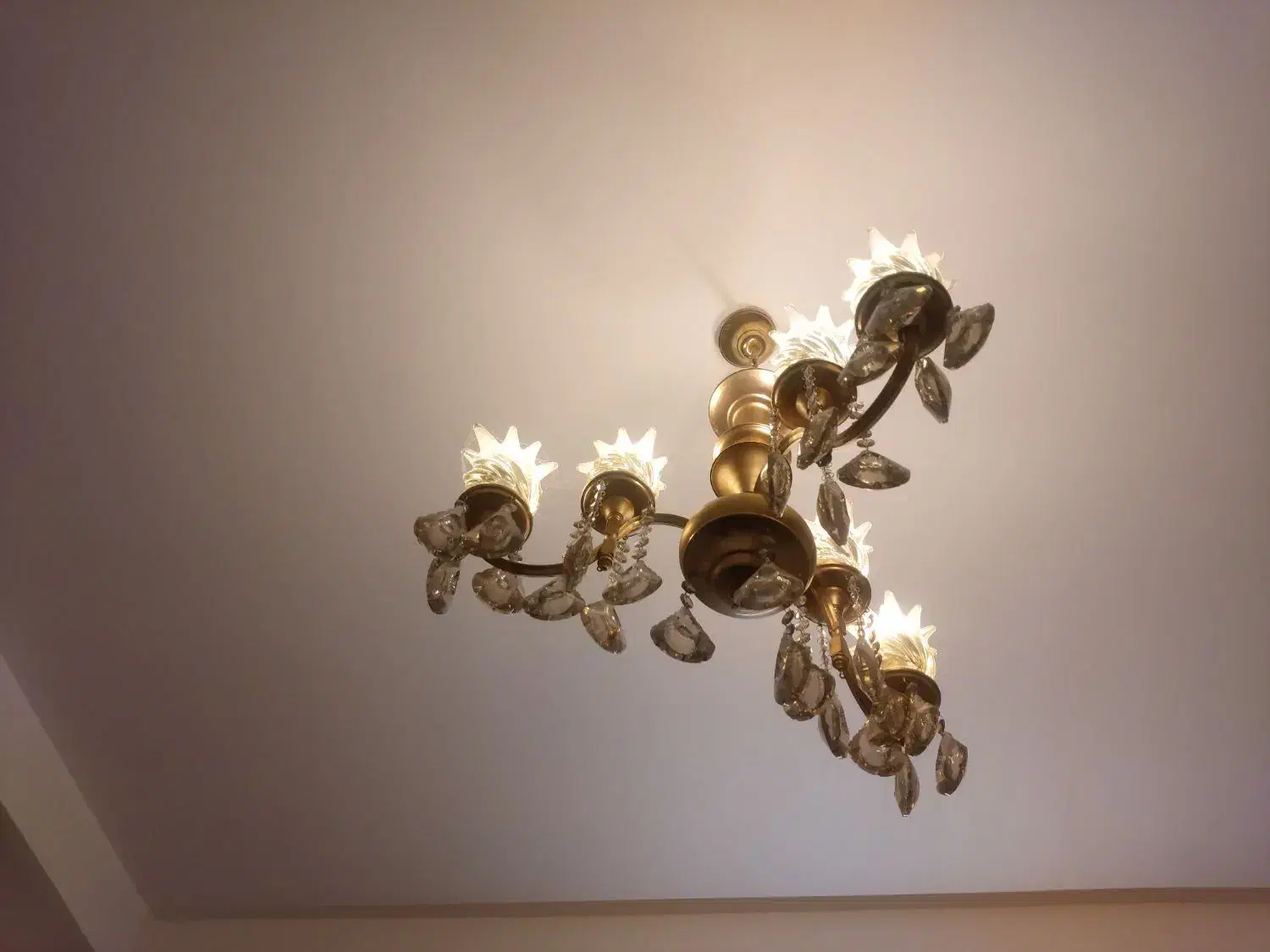 دو عدد لوستر ۳شاخه|لوستر و چراغ آویز|کرمان, |دیوار