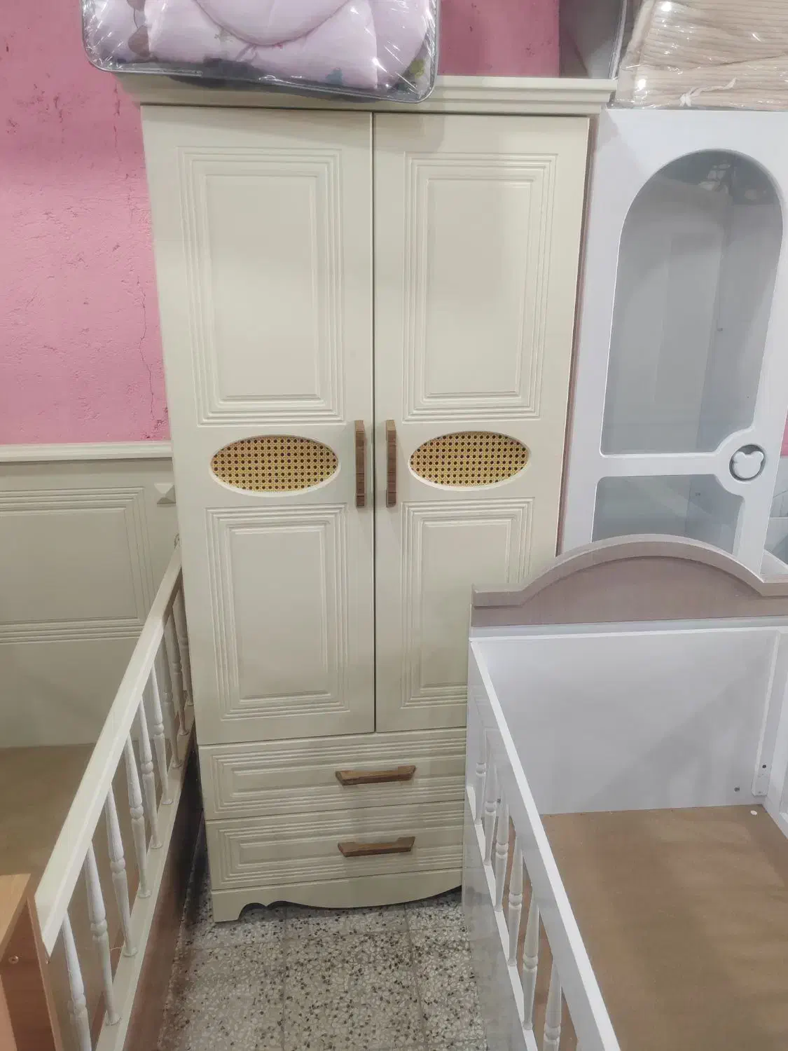 سروی سچوب حصیری سیسمونی کرم سوپر مات|تخت و صندلی بچه|مشهد, توس (بلوار توس)|دیوار