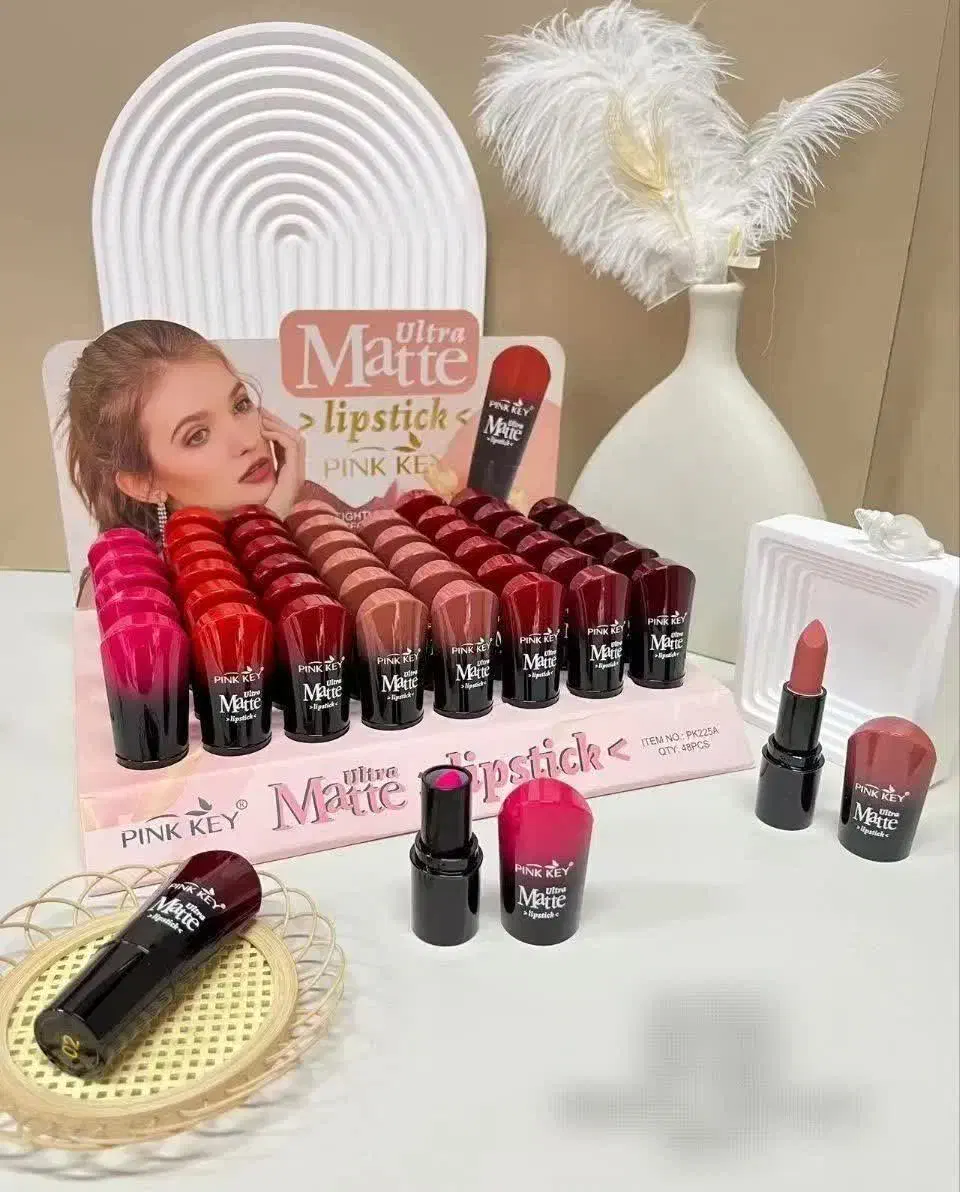 رژهای جامد و مایع جذاب و باکیفیت|آرایشی، بهداشتی، درمانی|شاهین‌شهر, اقبال لاهوری|دیوار