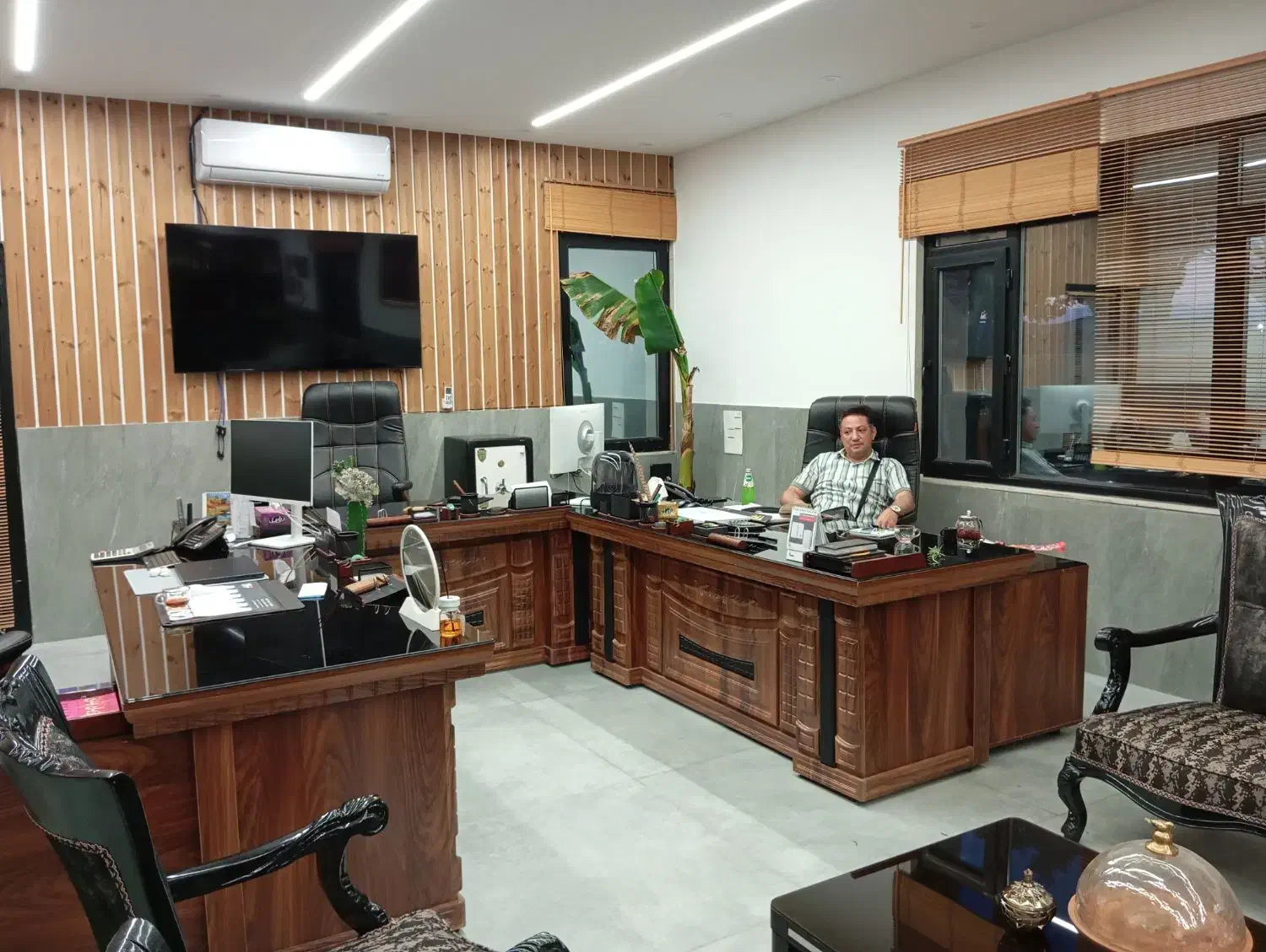 130متر تجاری آیت الله غفاری روبه رو ایران خودرو|اجارهٔ مغازه و غرفه|اراک, |دیوار