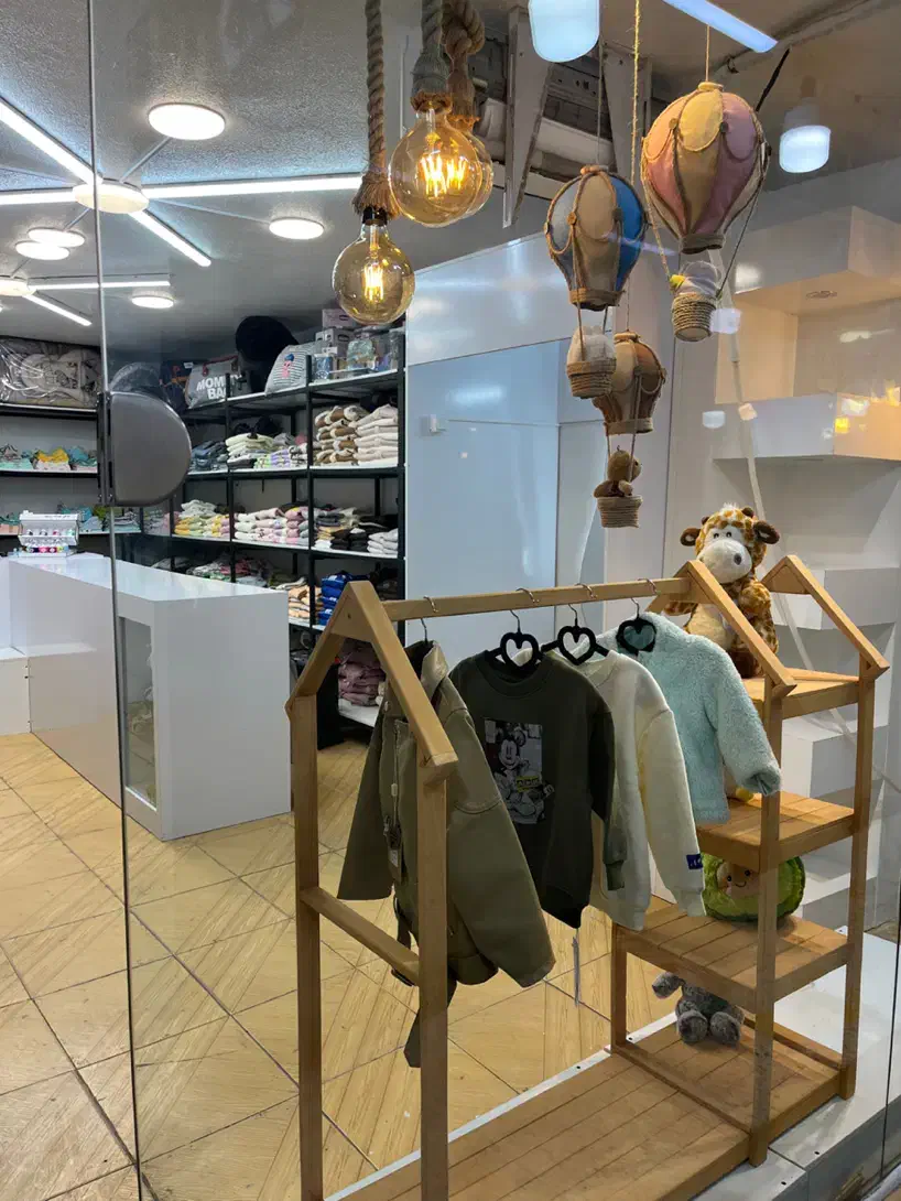 نیازمند فروشنده تمام وقت|استخدام بازاریابی و فروش|شاهین‌شهر, فردوسی|دیوار