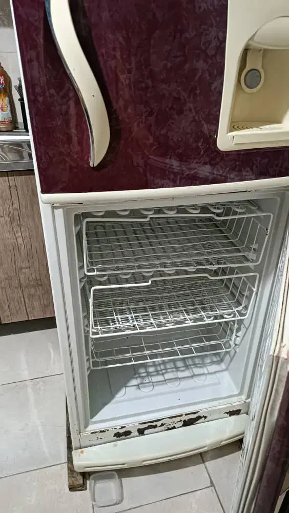 فروش یخچال دسته دوم|یخچال و فریزر|بروجرد, |دیوار