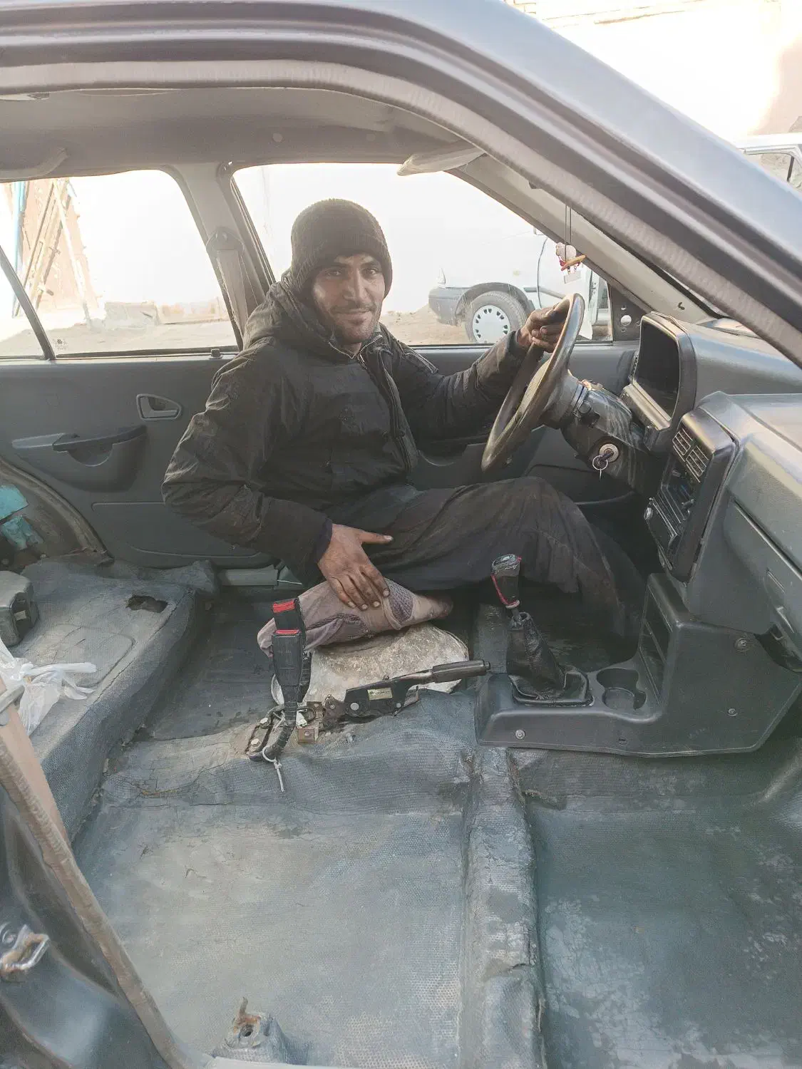 گمشده|اشیا|سبزوار, هویزه|دیوار