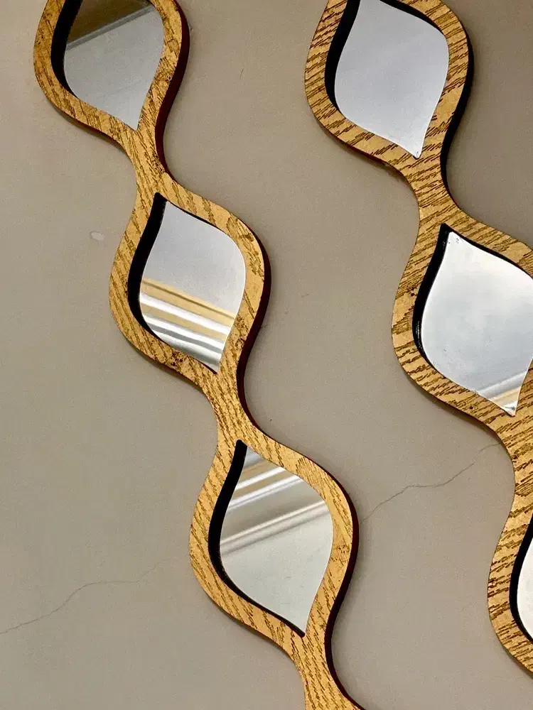 اینه ایینه|آینه|اراک, |دیوار