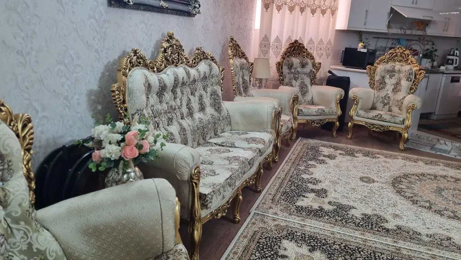 مبل سلطنتی|مبلمان خانگی و میز عسلی|قم, انسجام|دیوار