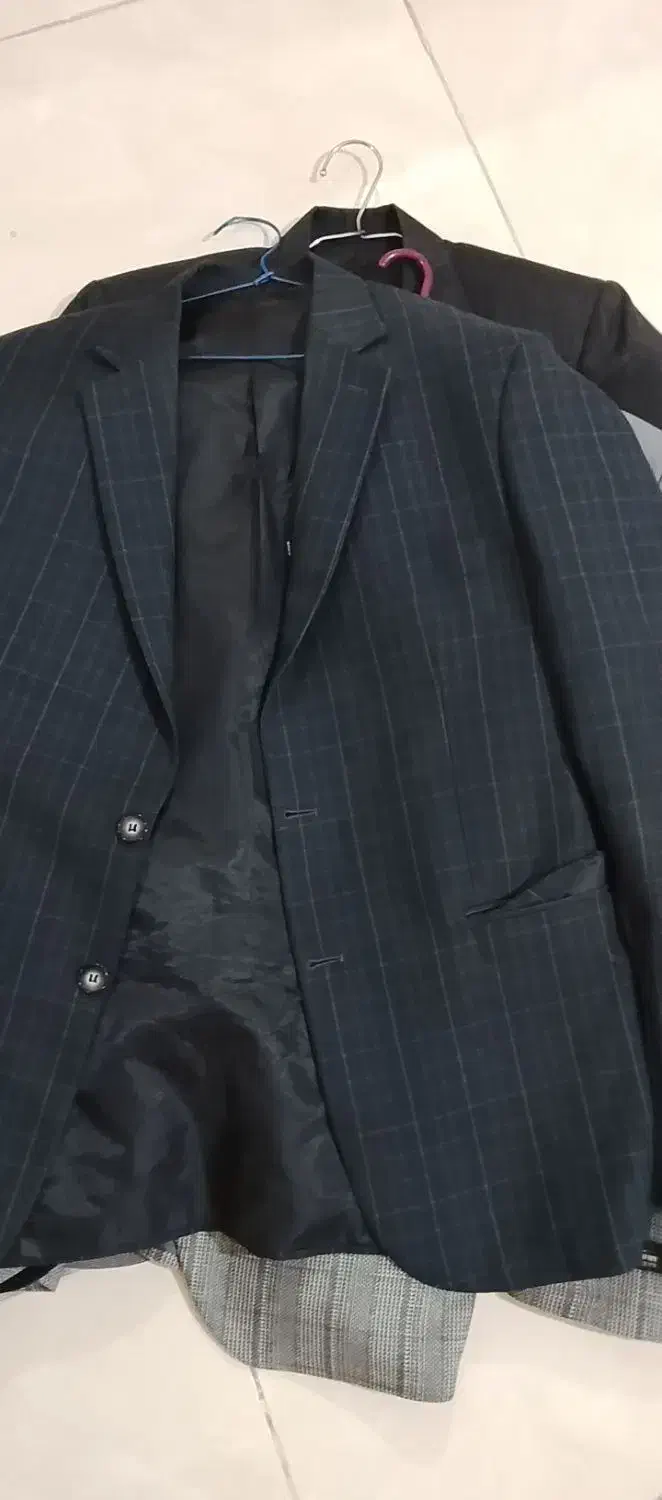 کت شلوار و میز خاطرات|لباس|شیراز, گود عربان|دیوار