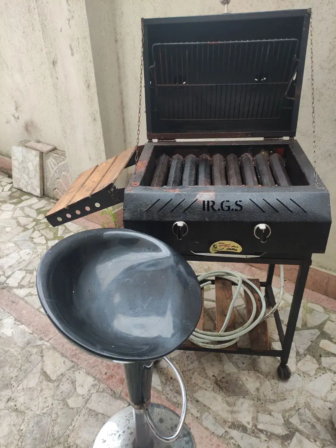 باربیکیو گازی و ذغالی با صندلی مخصوص|اجاق گاز و لوازم برقی پختوپز|رشت, چله خانه|دیوار