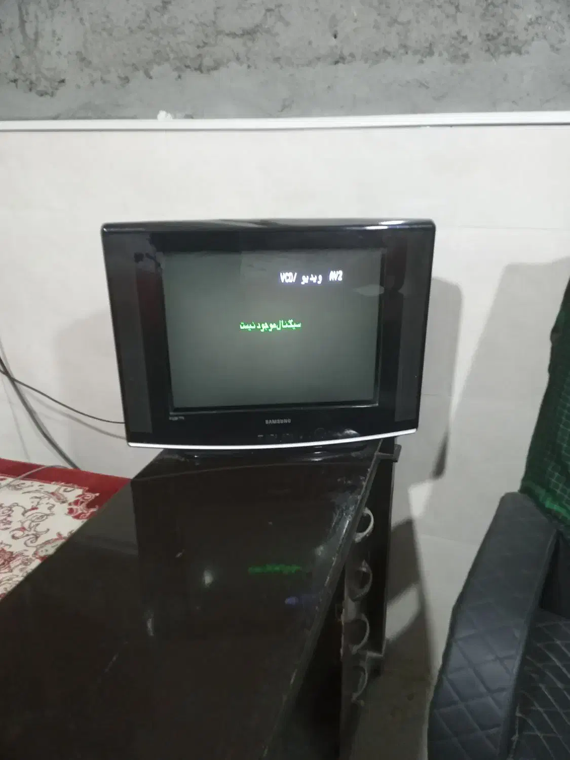 تلویزیون ۲۱ اینچ ودیچیتال صفحه تخت در حد نو|تلویزیون و پروژکتور|خان ببین, |دیوار