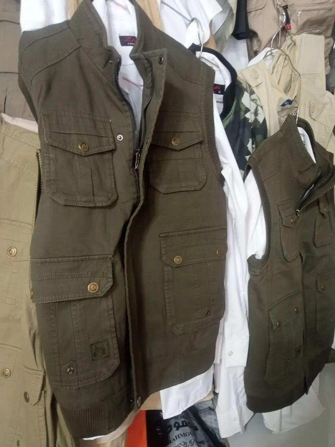 جلیقه فقط1میلیونو500(حراج)|لباس|پیرانشهر, |دیوار